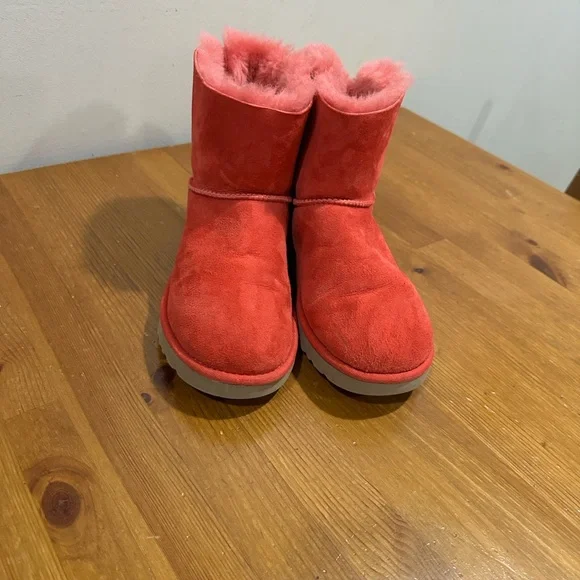 UGG Suede Mini Bailey Bow II Boots in Red - Picture 13 of 15
